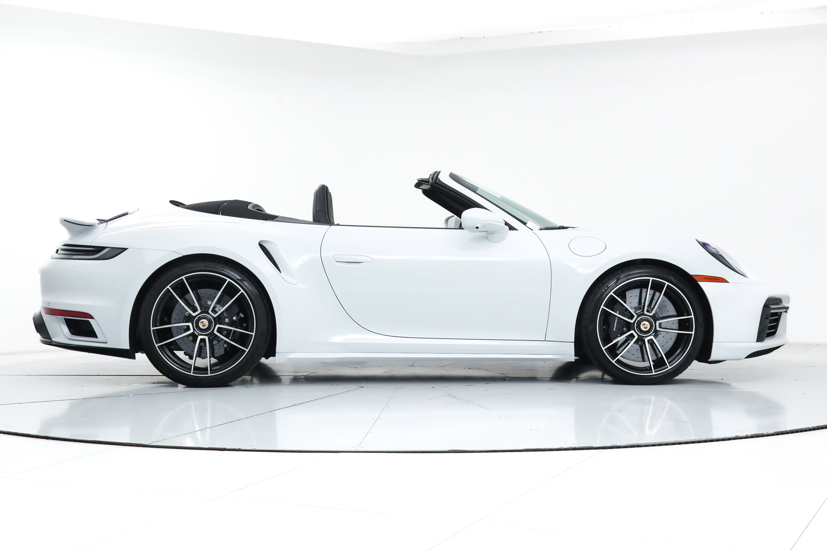 2023 Porsche 911 Turbo S Cabriolet photo 7