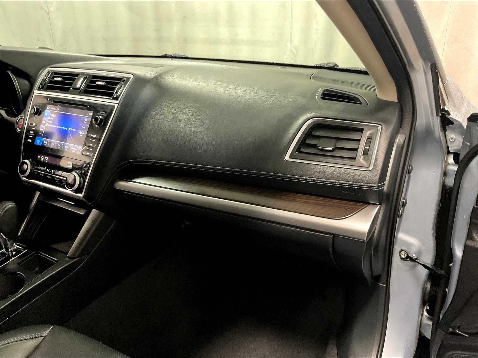 2018 Subaru Legacy Limited photo 13
