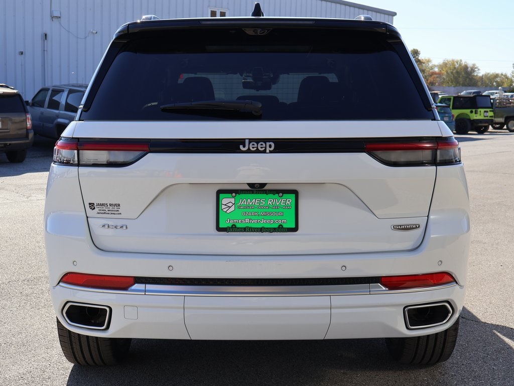 2024 Jeep Grand Cherokee Summit photo 4