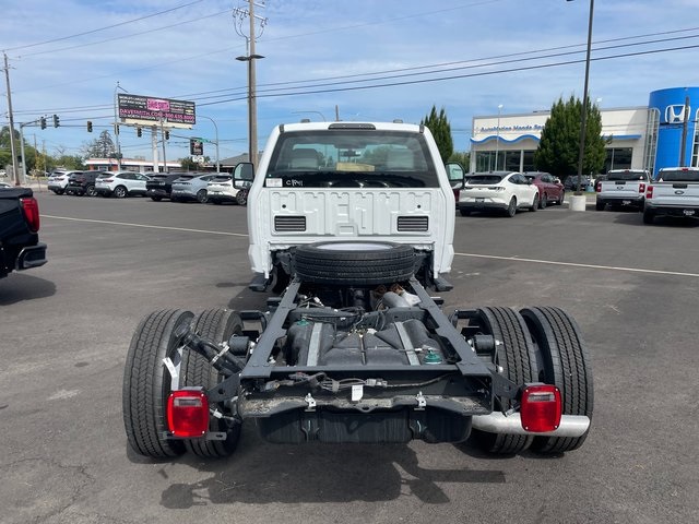 2025 Ford F-450 photo 10
