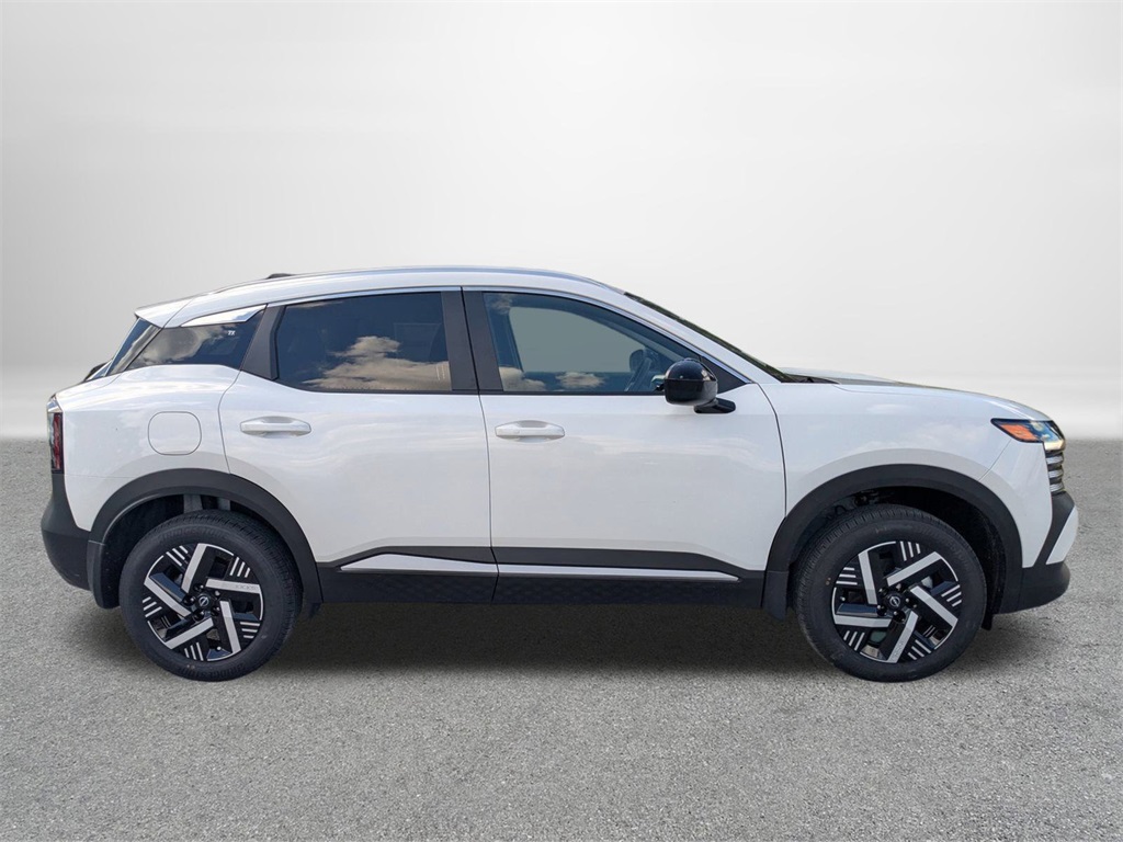2026 Nissan Kicks SV photo 2
