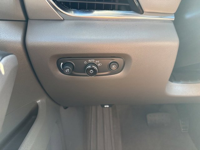 2021 Chevrolet Traverse Cloth photo 20