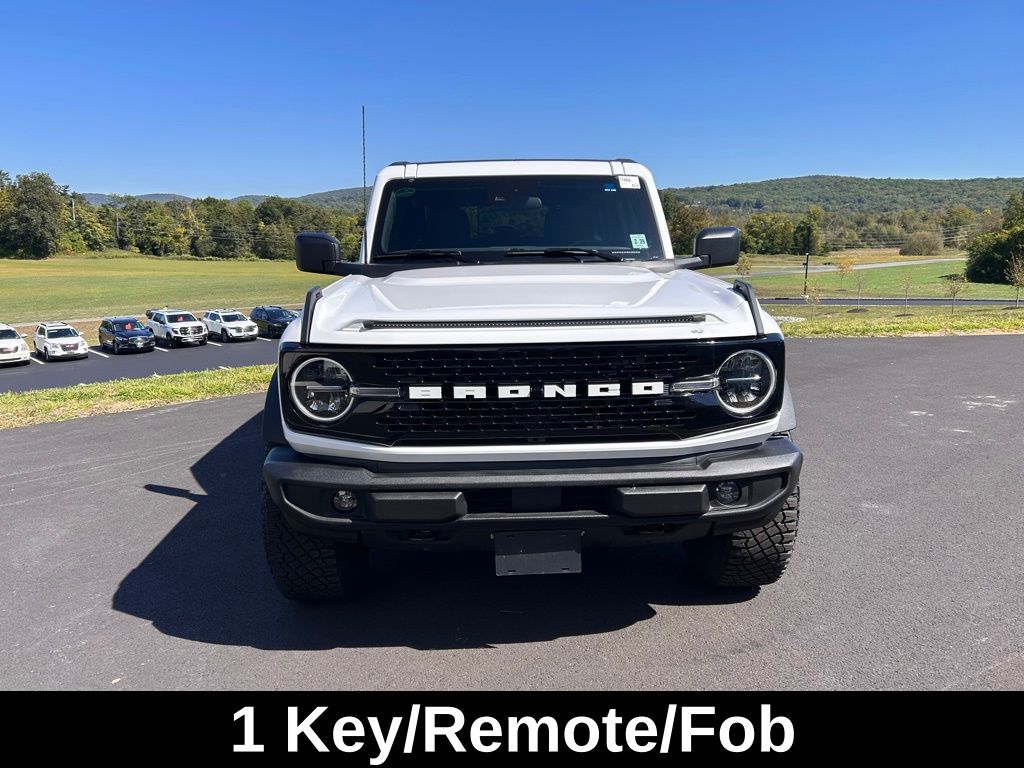 2023 Ford Bronco Base Big Bend Black Diamond Outer Banks photo 2