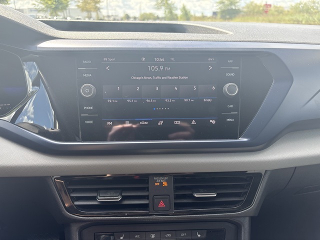 2022 Volkswagen Taos SE photo 10