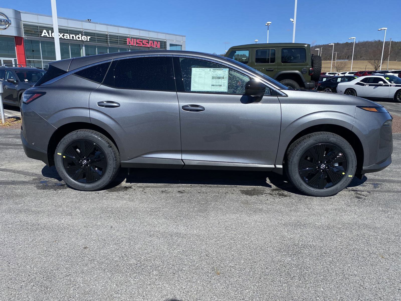 2025 Nissan Murano SV photo 2