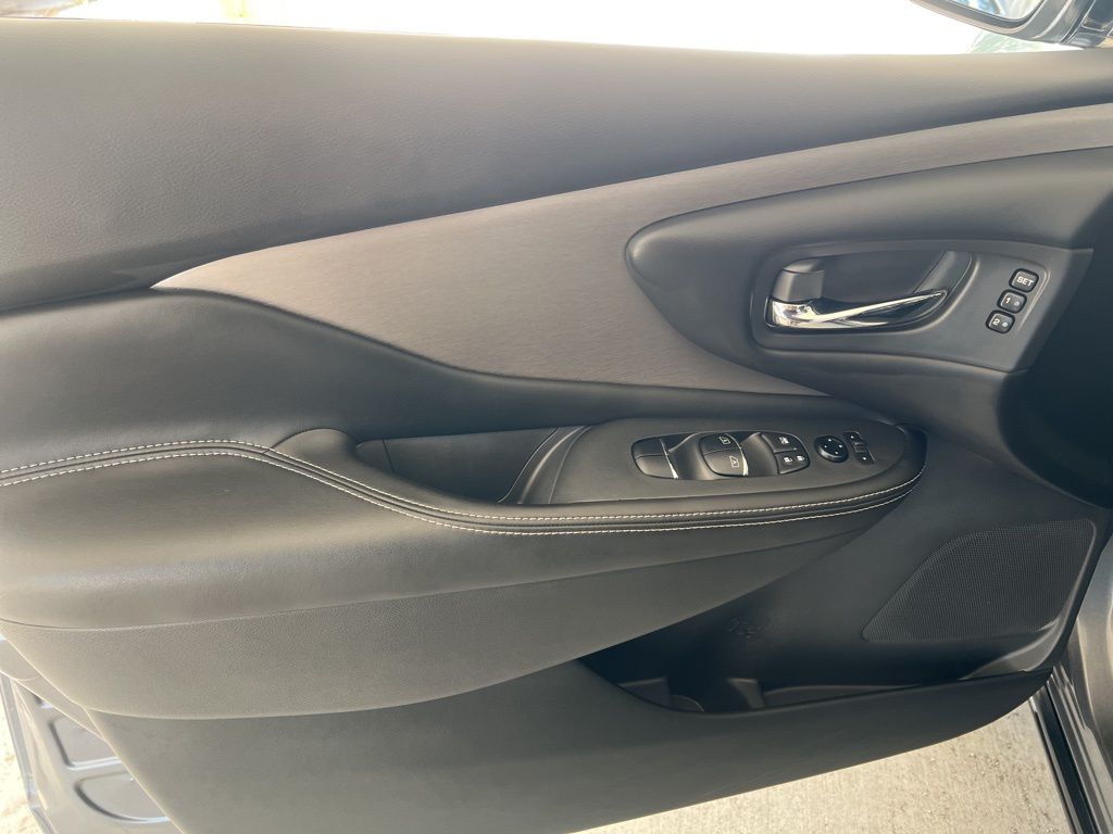 2023 Nissan Murano SL photo 7