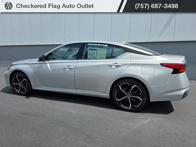 2023 Nissan Altima 2.5 SR photo 4