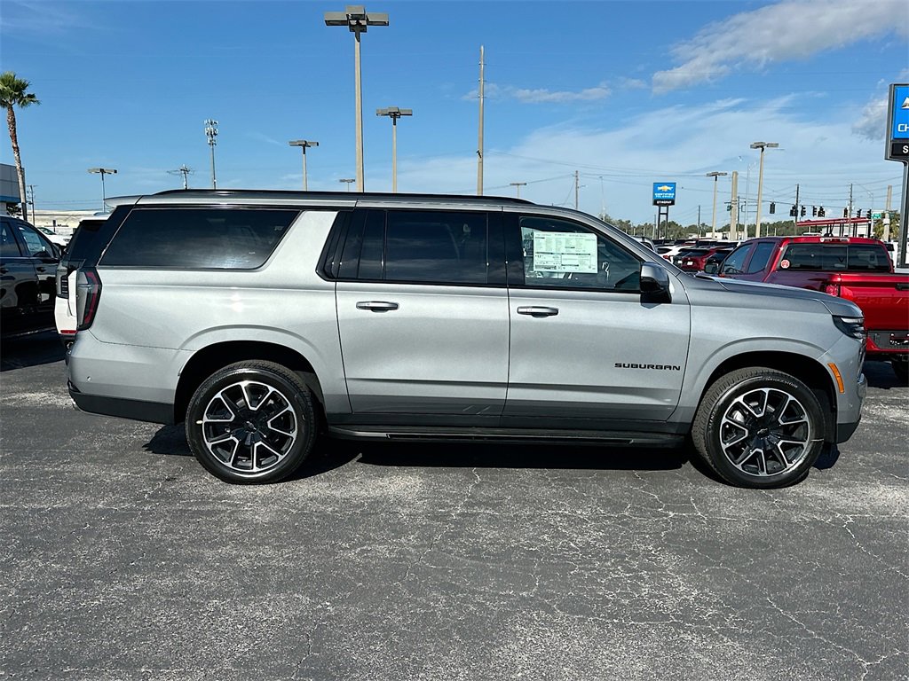 2026 Chevrolet Suburban RST photo 3