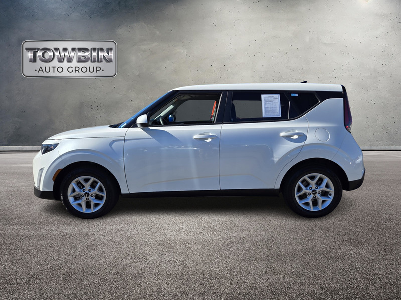2024 Kia Soul LX photo 7