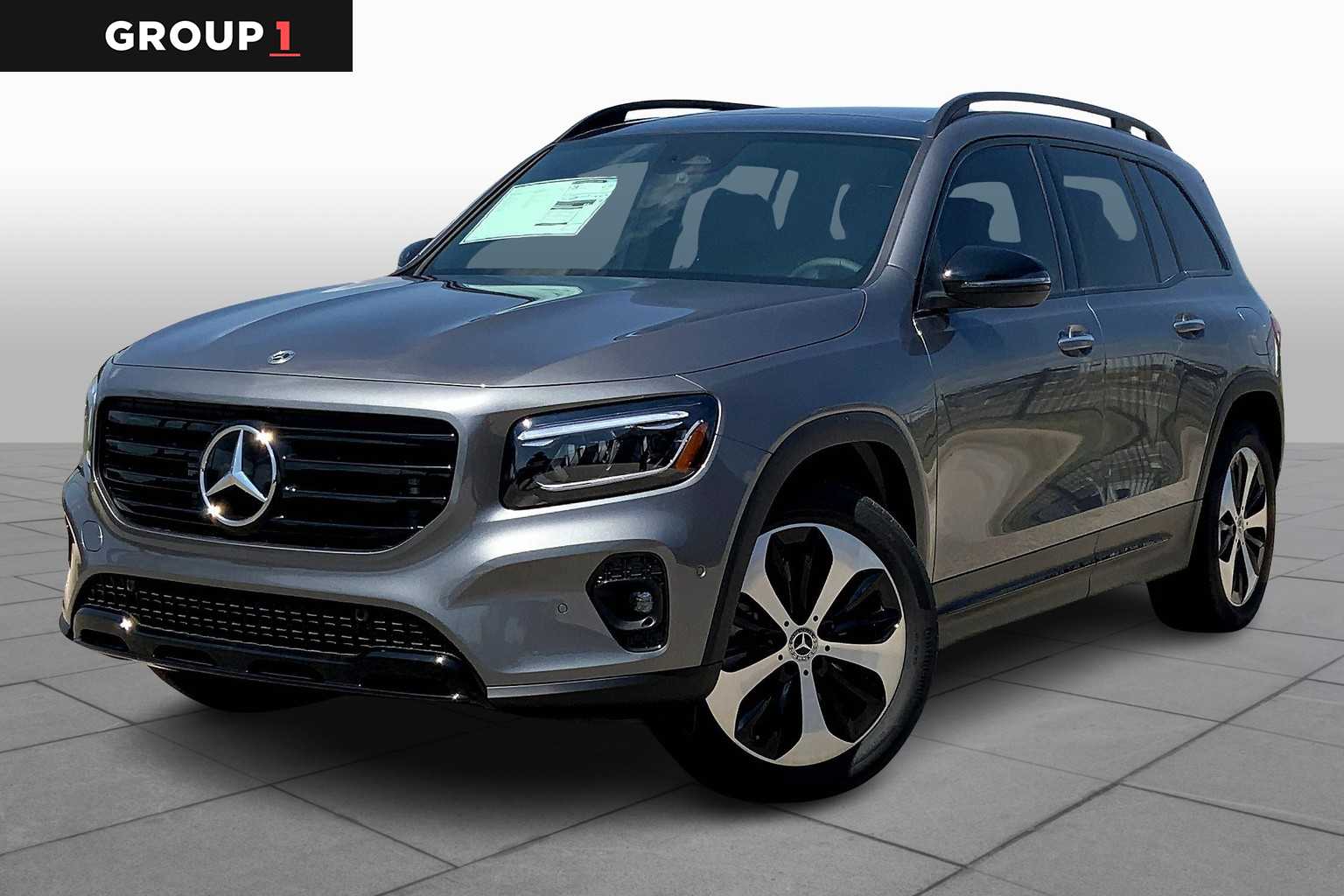 2025 Mercedes-Benz GLB Base's photo