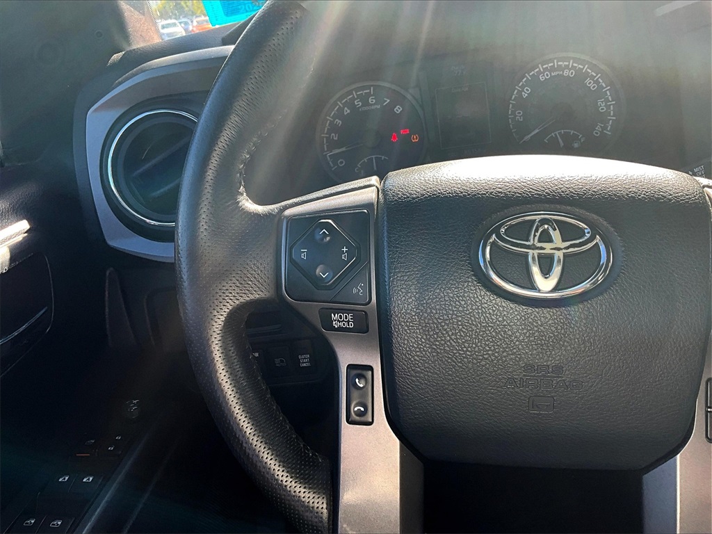 2019 Toyota Tacoma TRD Sport photo 22