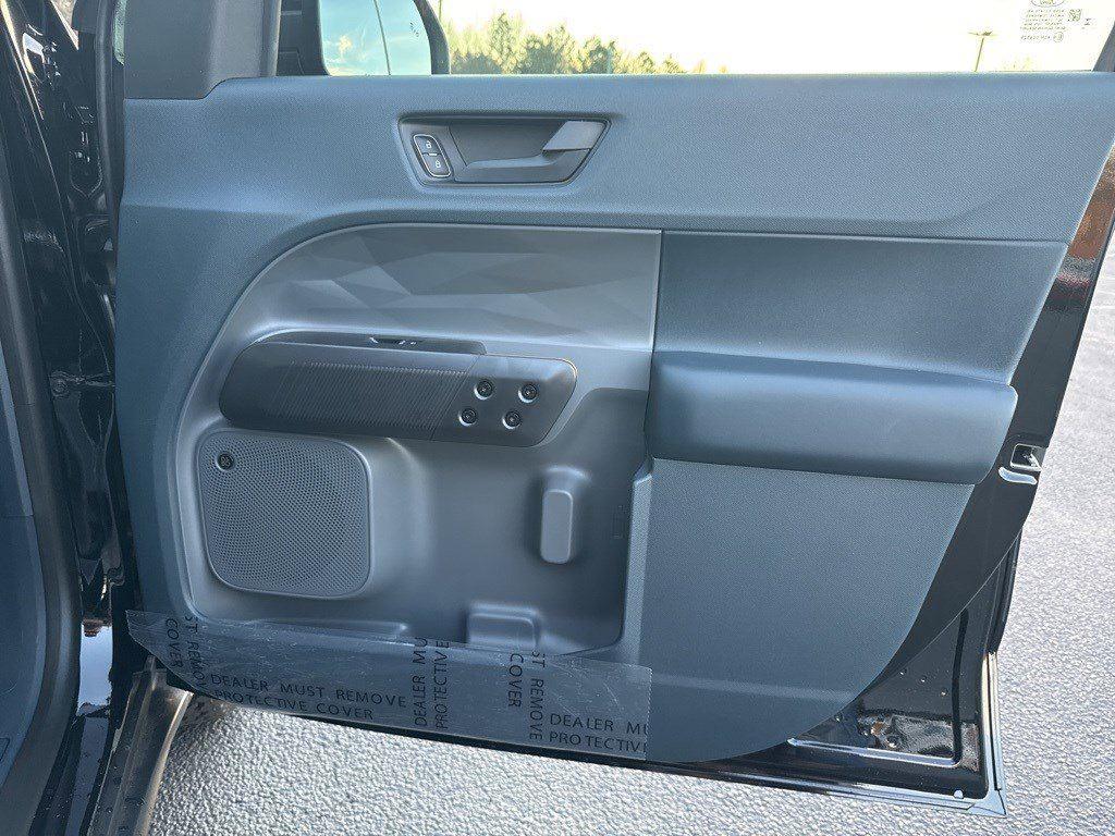 2025 Ford Maverick Tremor photo 17
