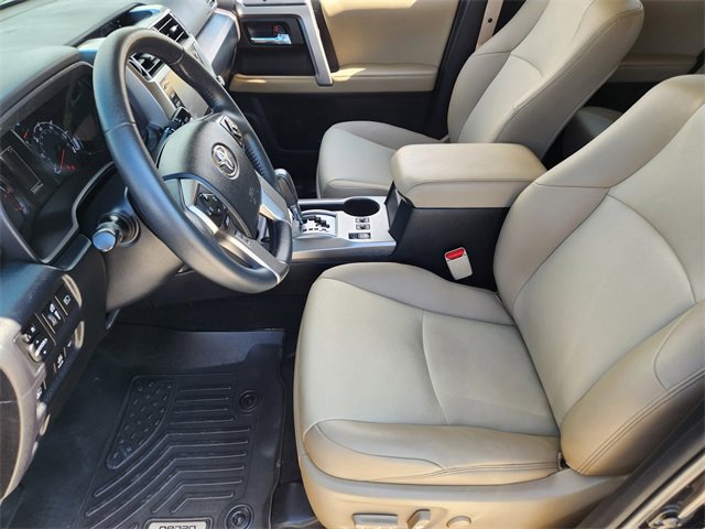 2022 Toyota 4Runner 4WD SR5 Premium photo 12