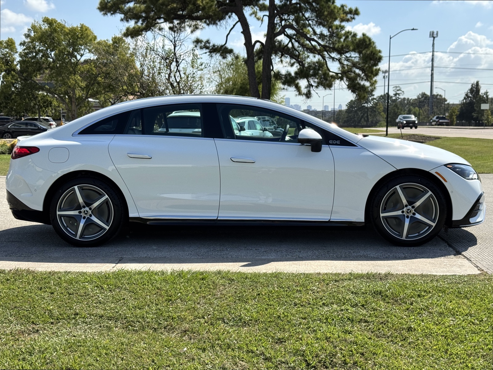2026 Mercedes Benz EQE Sedan photo 2