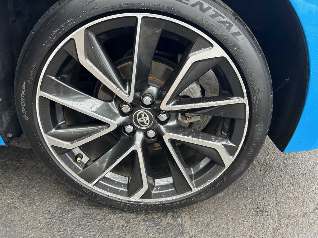 2021 Toyota Corolla XSE photo 9