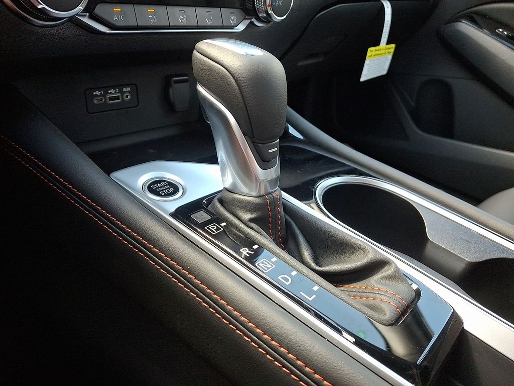 2025 Nissan Altima 2.5 SR photo 7