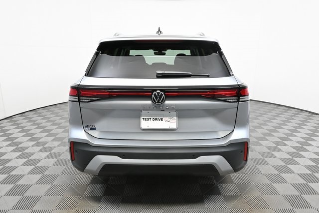 2026 Volkswagen Tiguan S photo 3
