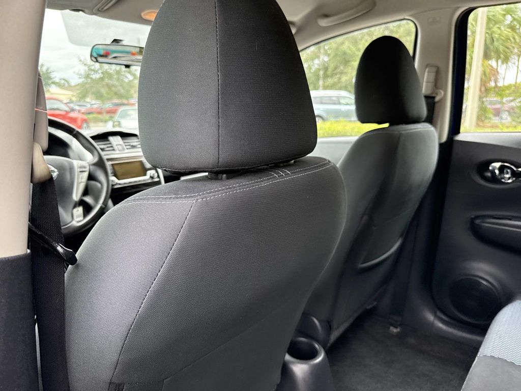 2016 Nissan Versa Note SV photo 12