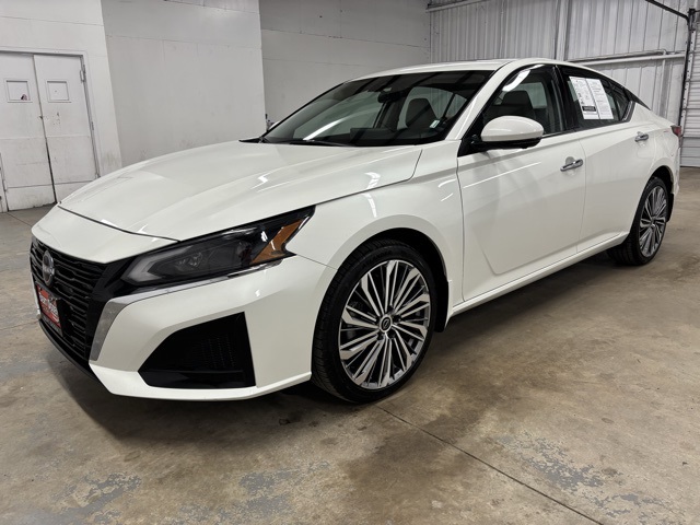 2023 Nissan Altima 2.5 SL photo 3