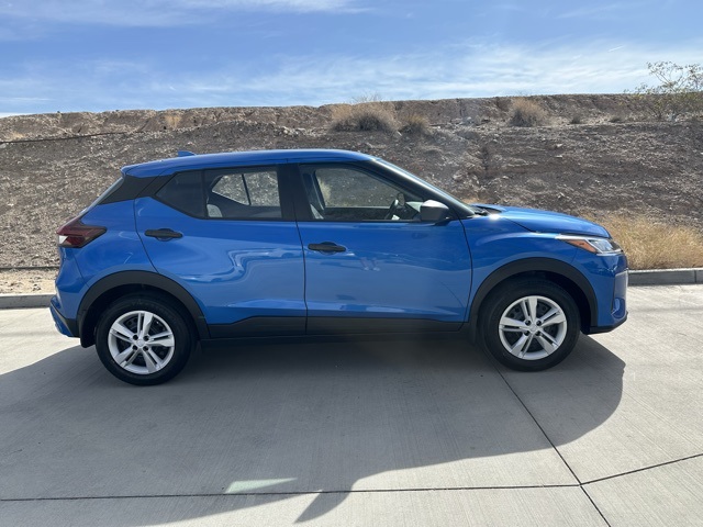 2025 Nissan Kicks Play S photo 5
