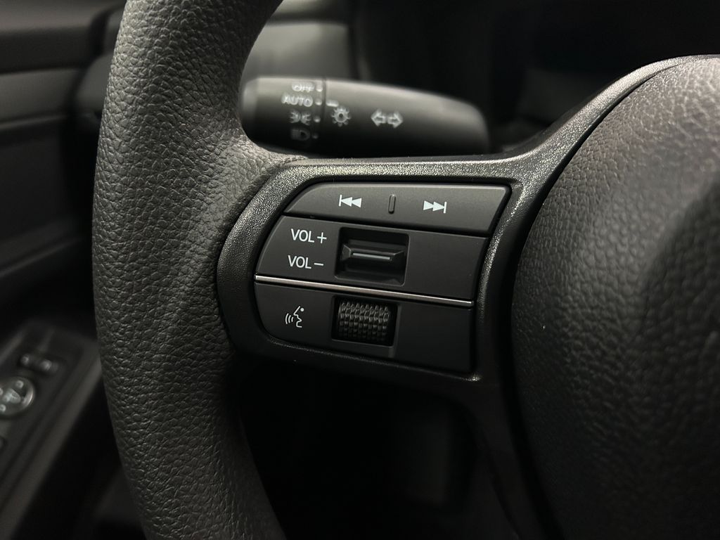 2025 Honda Accord LX photo 11