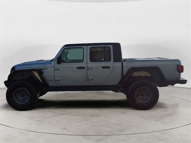 2020 Jeep Gladiator Overland photo 2