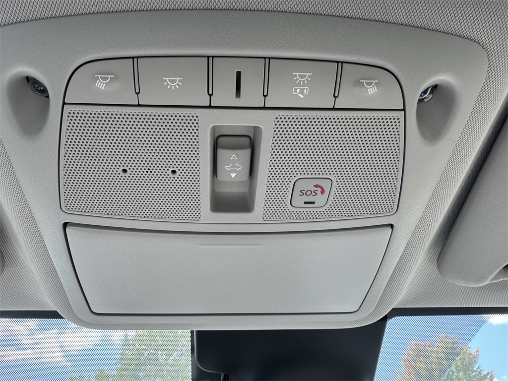 2022 Nissan Rogue Sport SL photo 28