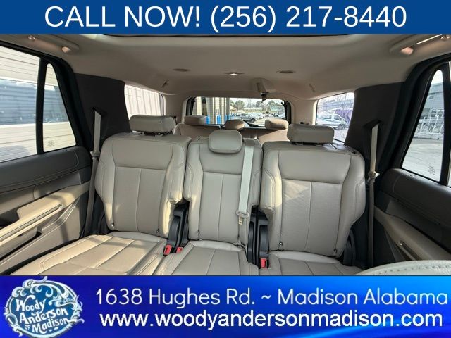 2019 Ford Expedition XLT photo 4