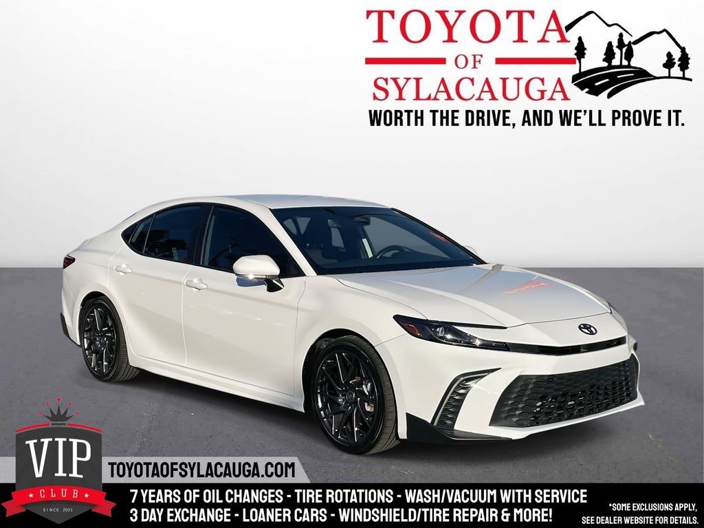 2025 Toyota Camry SE
