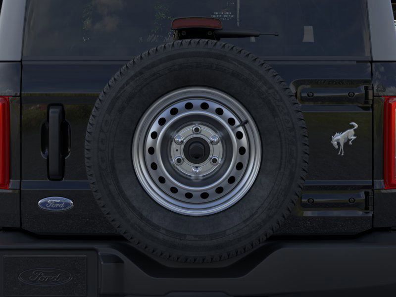 2025 Ford Bronco Base photo 21