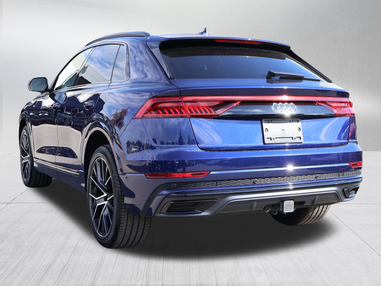2021 Audi Q8 Prestige photo 3