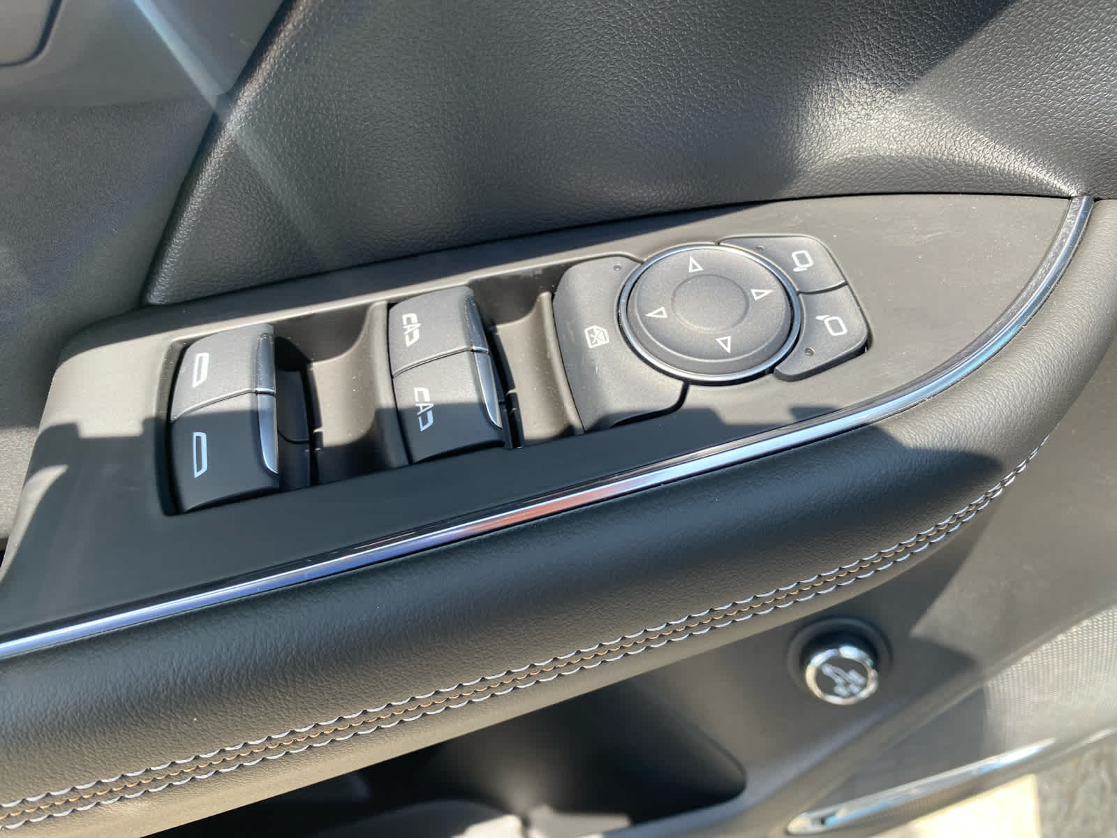 2025 Buick Envision Sport Touring photo 11