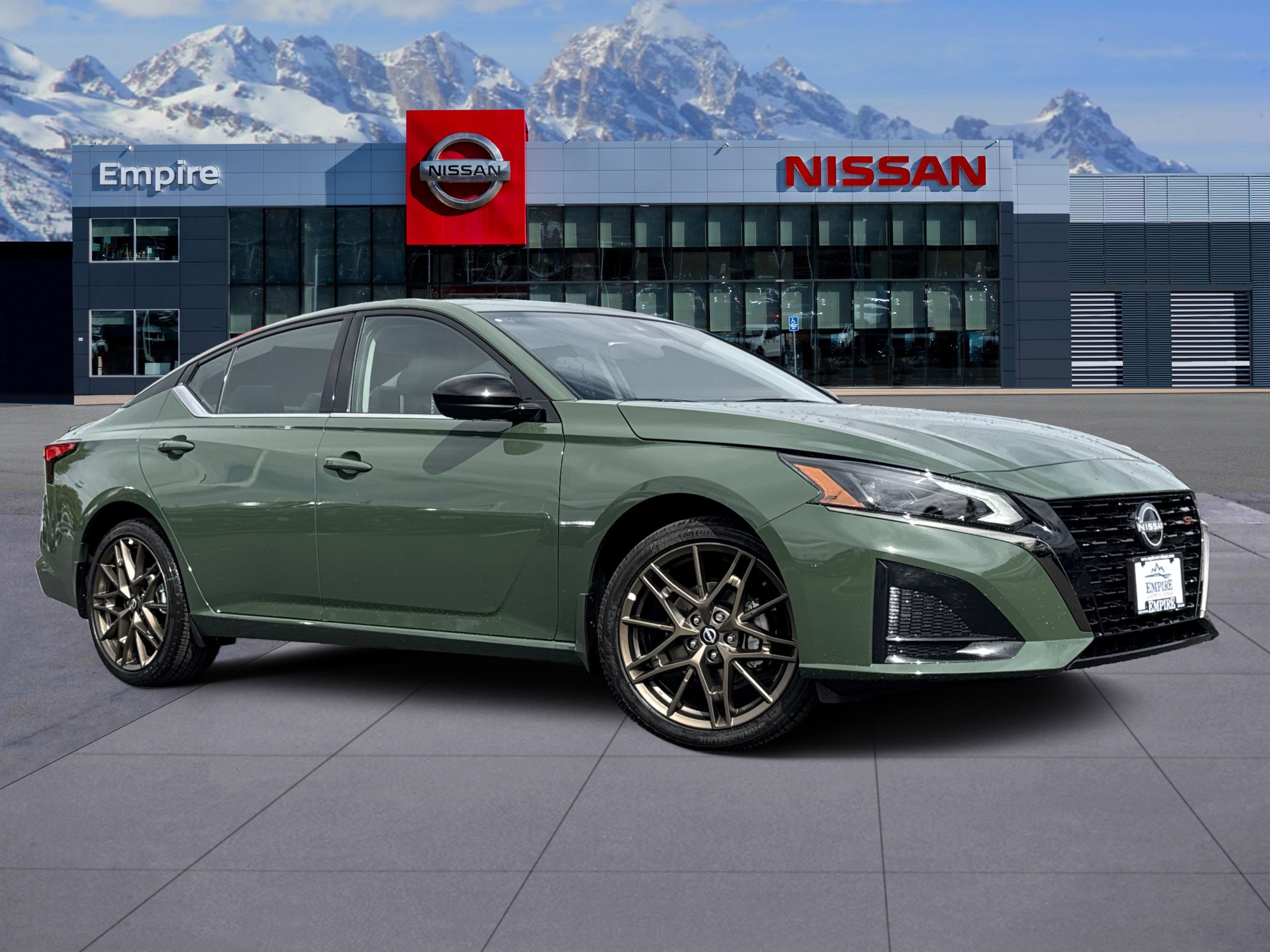 2025 Nissan Altima SR's photo