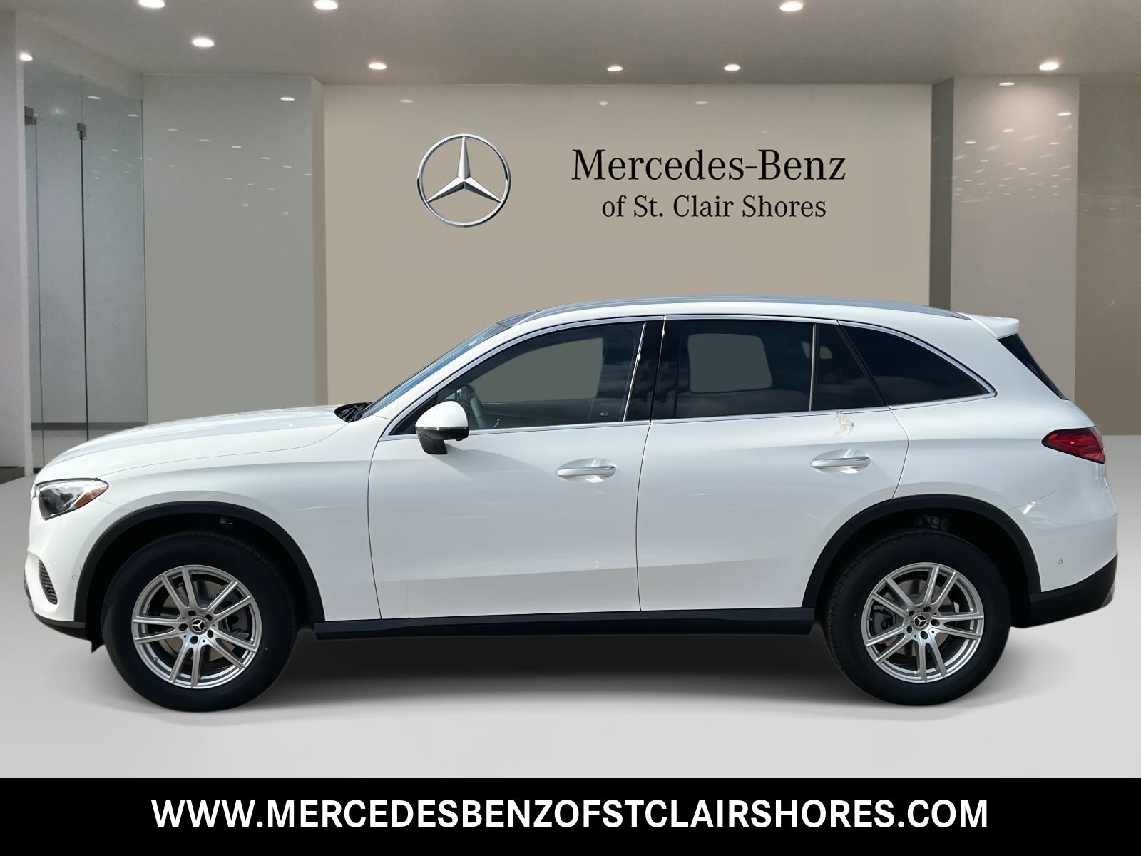 2026 Mercedes Benz GLC 300 4MATIC photo 2
