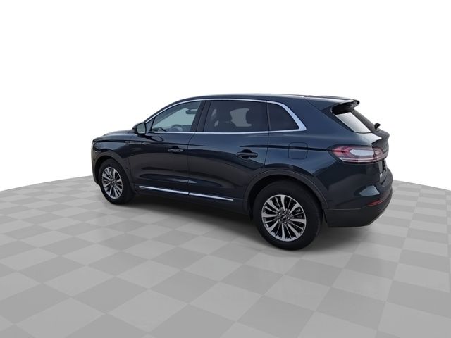 2022 Lincoln Nautilus Reserve photo 3