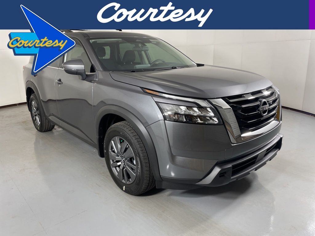 2025 Nissan Pathfinder SV's photo