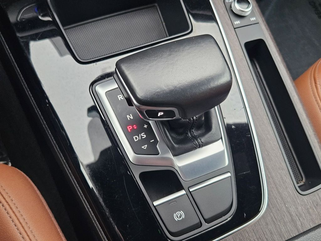 2021 Audi Q5 Premium 45 TFSI photo 16