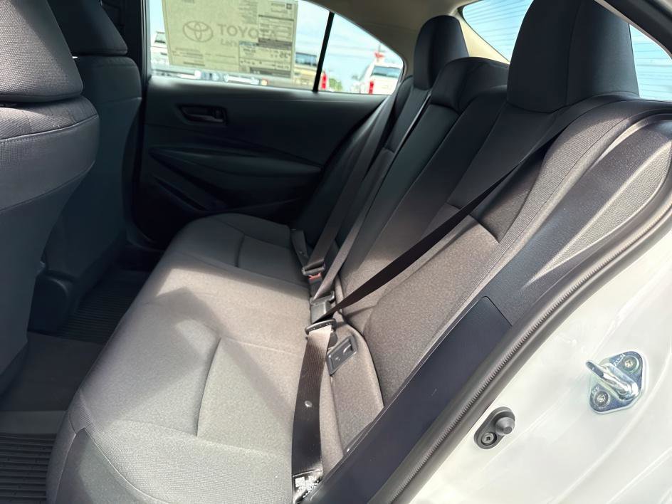 2025 Toyota Corolla LE photo 7