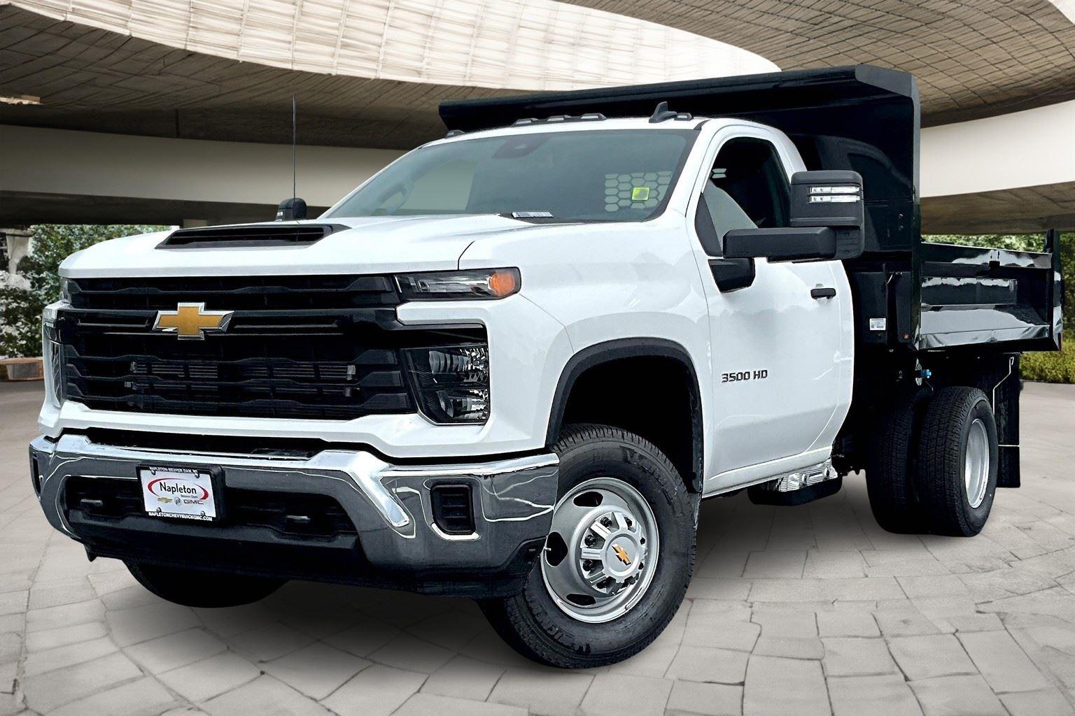 2025 Chevrolet Silverado 3500HD Work Truck's photo