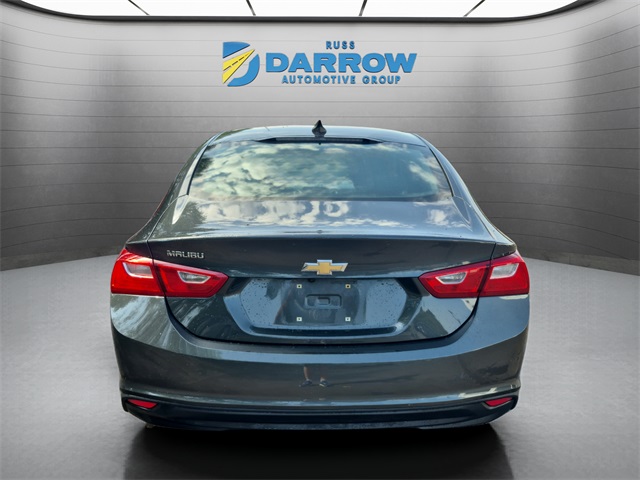 2017 Chevrolet Malibu photo 4
