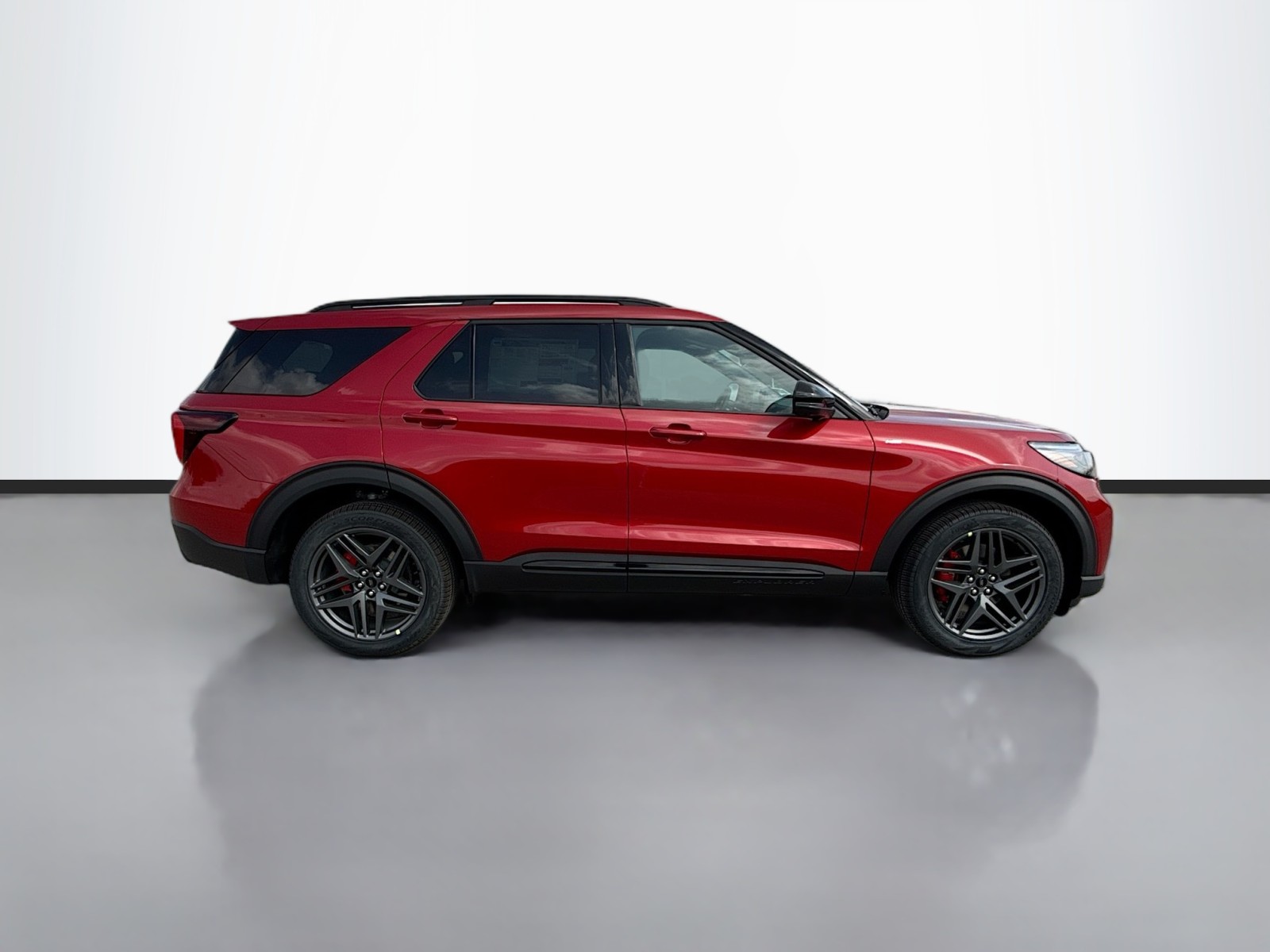 2025 Ford Explorer ST-Line photo 4