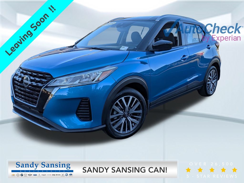 2023 Nissan Kicks SV's photo