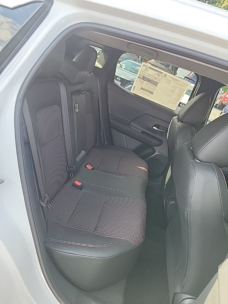 2026 Nissan Kicks SR photo 22