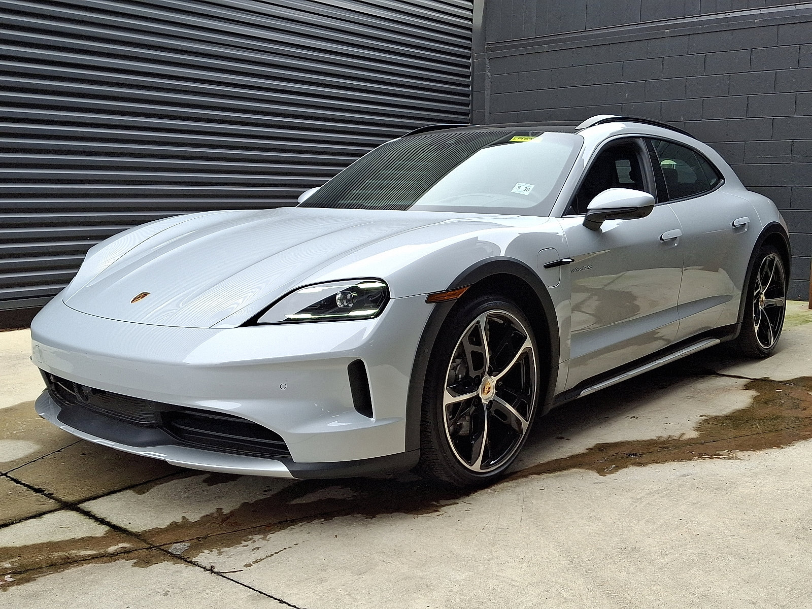 2025 Porsche Taycan Base's photo