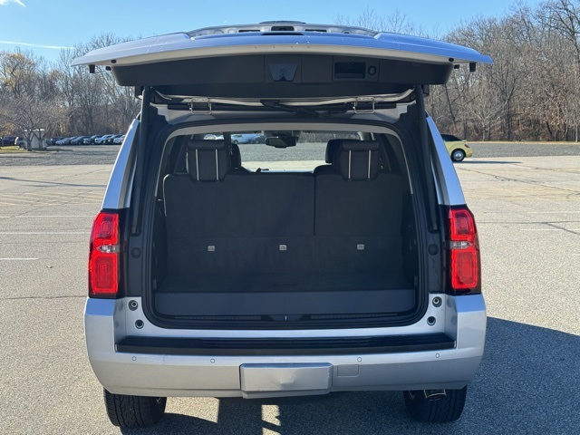 2019 Chevrolet Tahoe LT photo 3