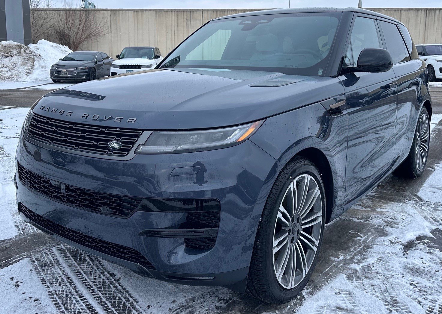 2026 Land Rover Range Rover Sport SE's photo