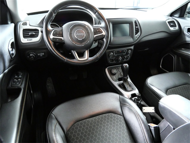 2020 Jeep Compass Latitude photo 3