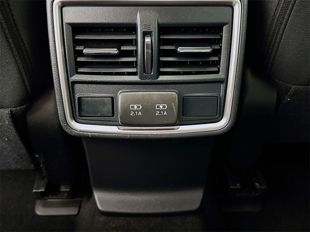 2020 Subaru Forester Premium photo 17
