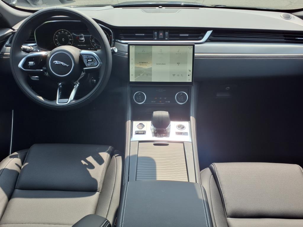 2026 Jaguar F-PACE P250 R-Dynamic S photo 4