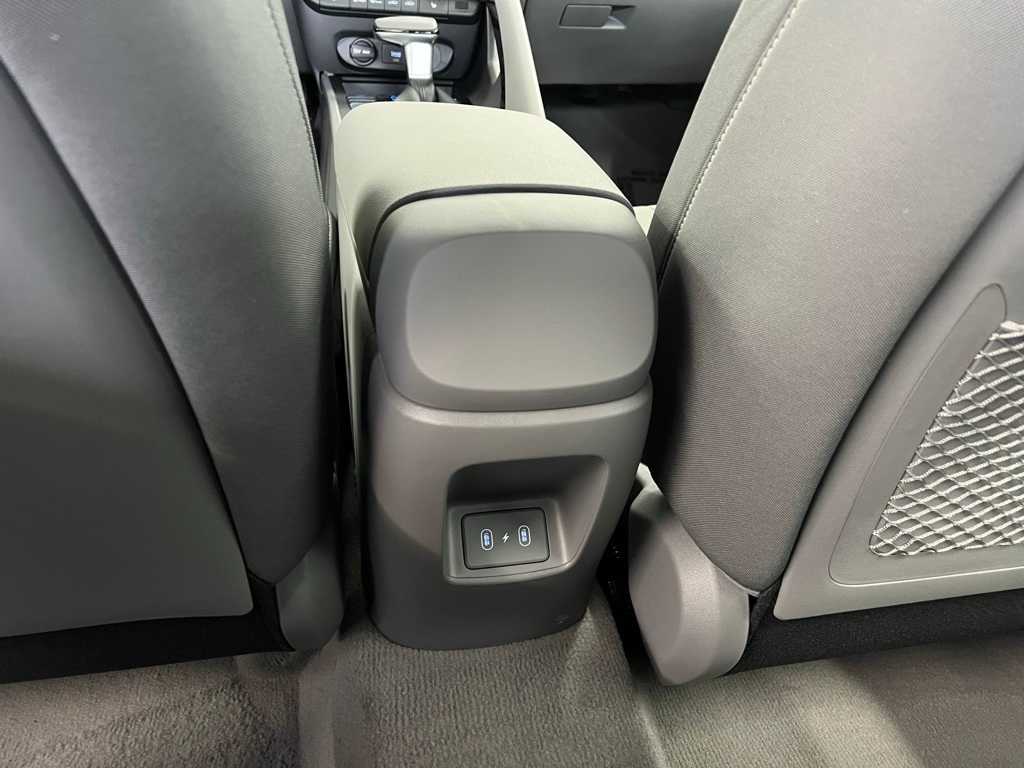 2025 Hyundai Elantra SEL Convenience photo 33